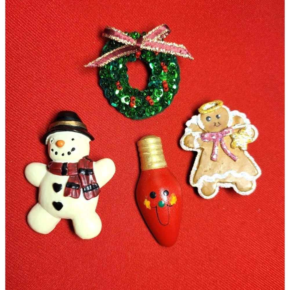 Christmas Pins/ Brooches Set of 4 Christmas Snowman, Wreath, Bulb Light & Ginger